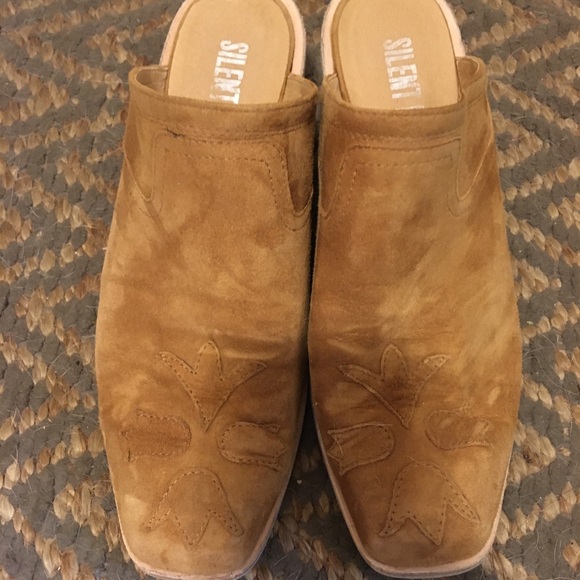 SOLD! Silent D Tan Suede Mules - Picture 3 of 4